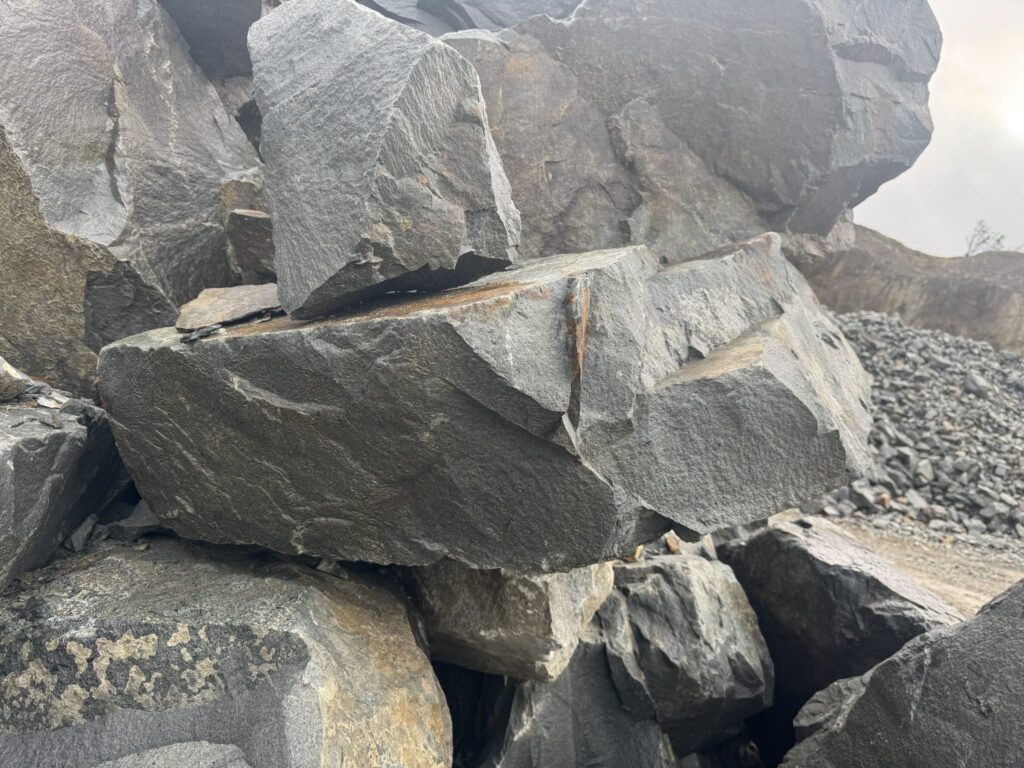 rocks_and_stones_aggrigates_boulders_decorative_stone_scree_10